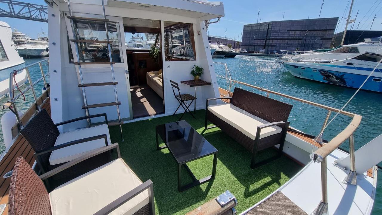 Hotel Charming Boat House In Barcelona With Big Terrace And Solarium San Adrián de Besós Zewnętrze zdjęcie