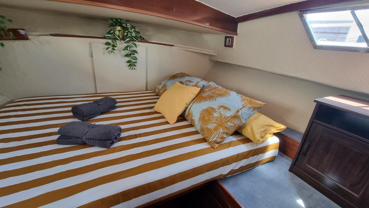 Hotel Charming Boat House In Barcelona With Big Terrace And Solarium San Adrián de Besós Zewnętrze zdjęcie