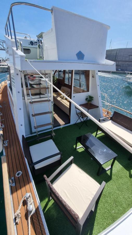 Hotel Charming Boat House In Barcelona With Big Terrace And Solarium San Adrián de Besós Zewnętrze zdjęcie