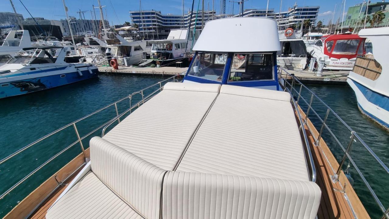 Hotel Charming Boat House In Barcelona With Big Terrace And Solarium San Adrián de Besós Zewnętrze zdjęcie