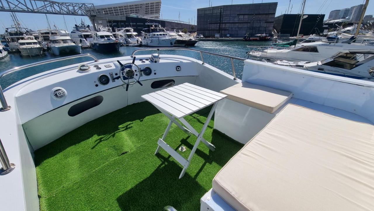 Hotel Charming Boat House In Barcelona With Big Terrace And Solarium San Adrián de Besós Zewnętrze zdjęcie